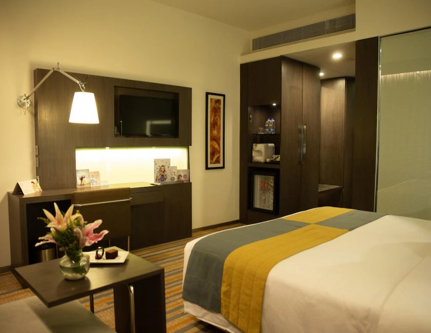 Habitación doble Superior 1 Cama king Vista ciudad Con Vistas del hotel Novotel Kolkata and Residences. Foto 5