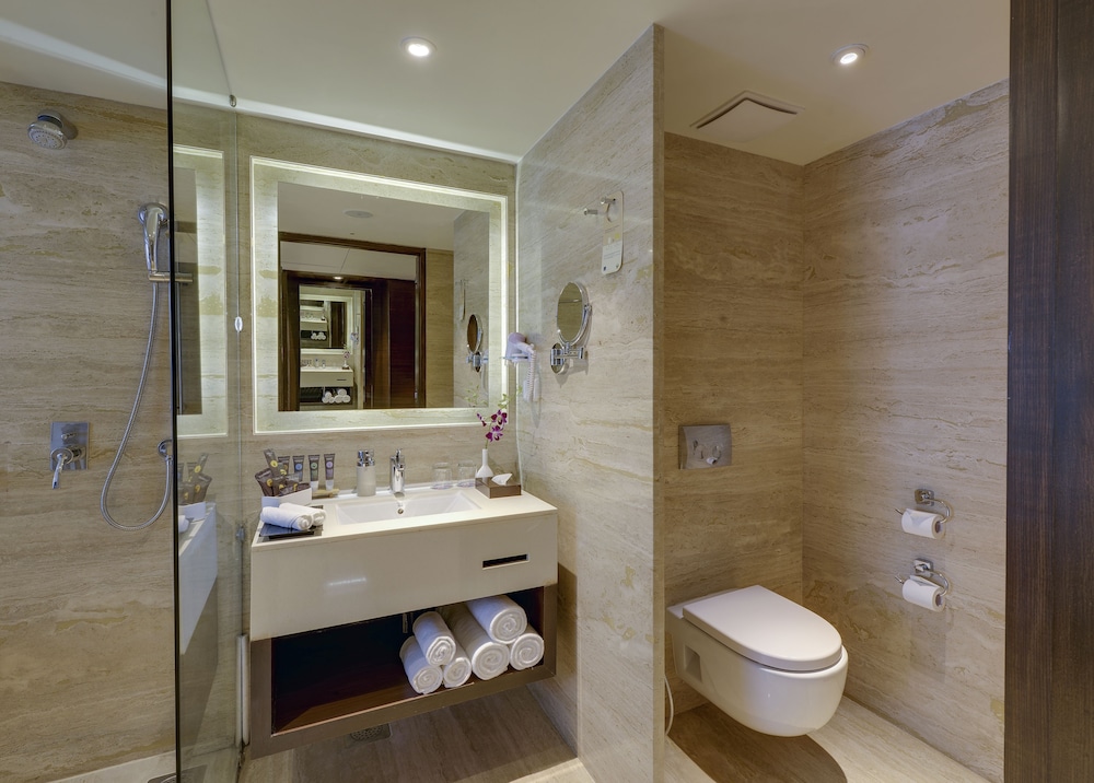 Superior King del hotel Novotel Goa Candolim. Foto 6