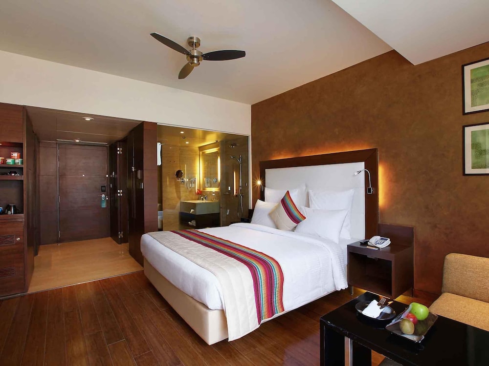 Superior King del hotel Novotel Goa Candolim. Foto 7