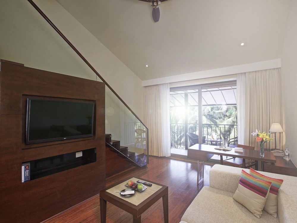 Suite Elegance, 15% de descuento en comida y spa del hotel Novotel Goa Candolim. Foto 1