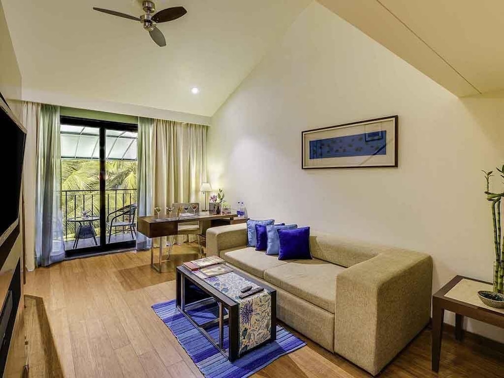 Suite Elegance, 15% de descuento en comida y spa del hotel Novotel Goa Candolim. Foto 3