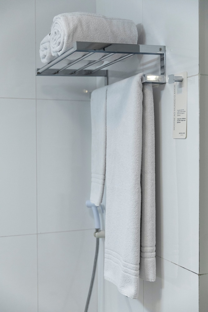 Habitación Standard con 3 camas individuales del hotel Mercure Maceio Pajucara. Foto 6