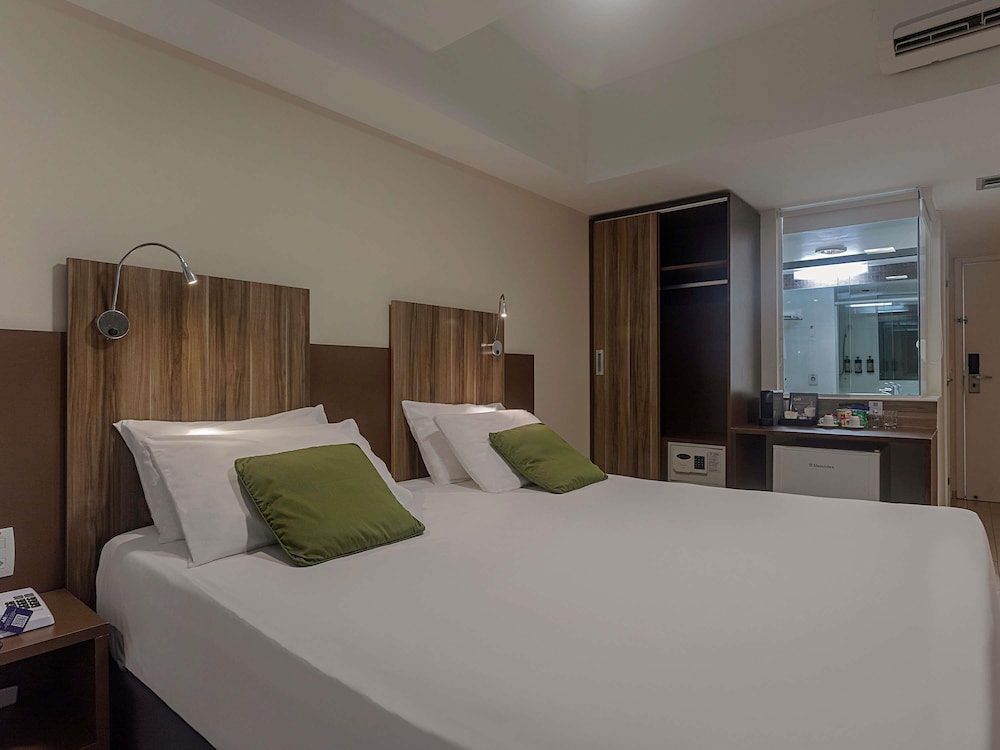 Habitación Superior con 1 cama doble y vistas al mar del hotel Mercure Maceio Pajucara. Foto 7