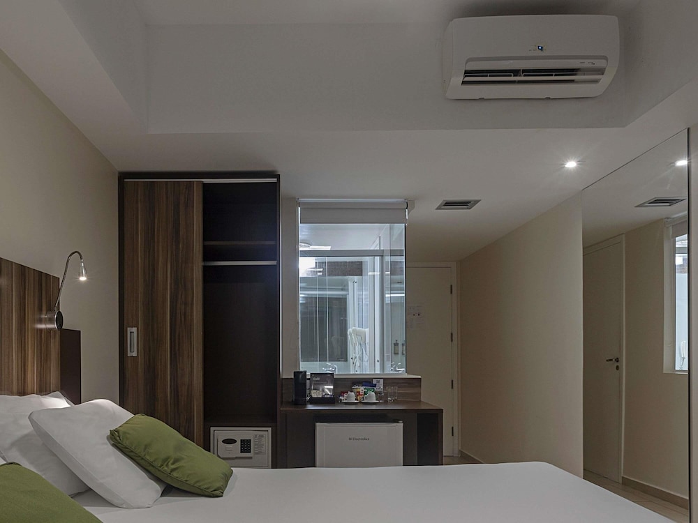 Habitación Privilege con una cama doble del hotel Mercure Maceio Pajucara. Foto 2