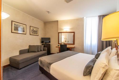 Habitación Triple Económica del hotel Accademia. Foto 1