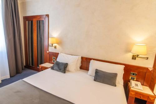Habitación Triple Económica del hotel Accademia. Foto 5