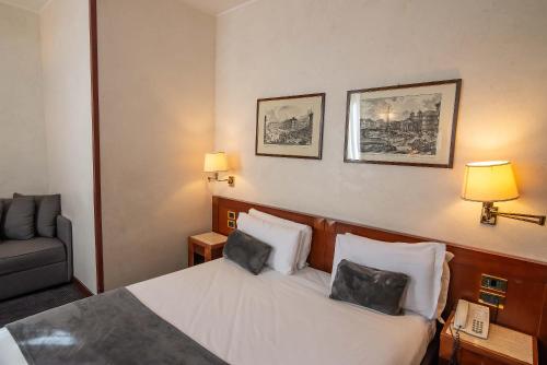 Habitación Triple Económica del hotel Accademia. Foto 6