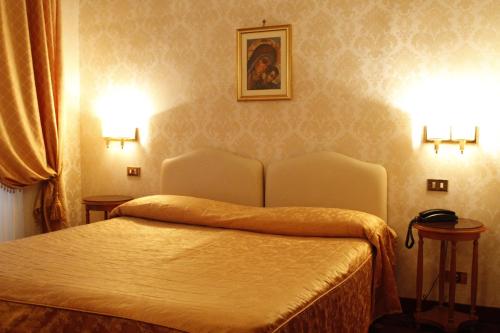 Habitación Doble del hotel Torino. Foto 15