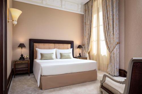 Habitación Familiar contigua del hotel Anantara Palazzo Naiadi