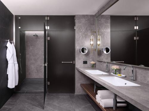 Suite Presidencial de 2 dormitorios del hotel Anantara Palazzo Naiadi. Foto 9