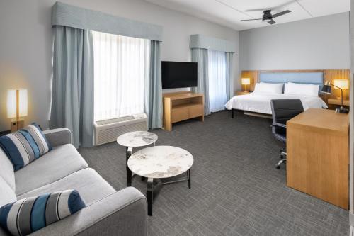 Suite Deluxe con cama extragrande para no fumadores del hotel Homewood Suites By Hilton Rochester/greece, Ny. Foto 2