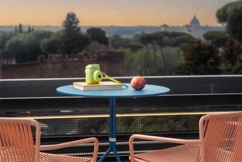 Nhow Junior Suite Wine and Jacuzzi del hotel Nhow Roma Vittorio Veneto