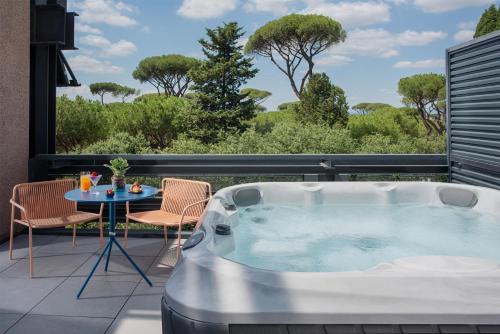 Nhow Junior Suite Wine and Jacuzzi del hotel Nhow Roma Vittorio Veneto. Foto 8