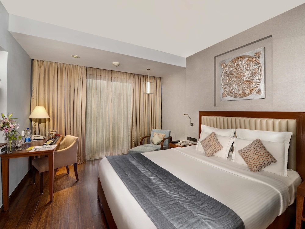 Deluxe King con Wi del hotel Novotel Goa Resort and Spa. Foto 2