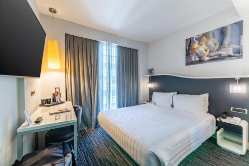 Habitación Doble pequeña con cama doble del hotel Best Western Premier Royal Santina