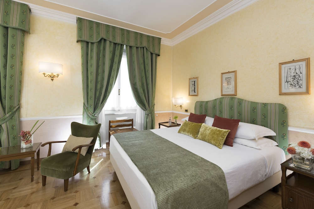 Habitación clásica con 1 cama doble o 2 individuales del hotel Bettoja Massimo D'azeglio
