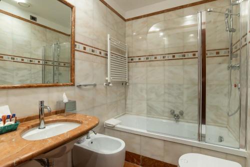 Habitación Doble Estándar del hotel Genova. Foto 1