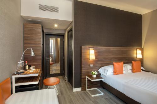 Habitación Deluxe del hotel The Republic. Foto 5