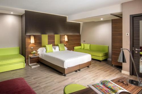 Habitación Familiar Grande del hotel The Republic. Foto 1