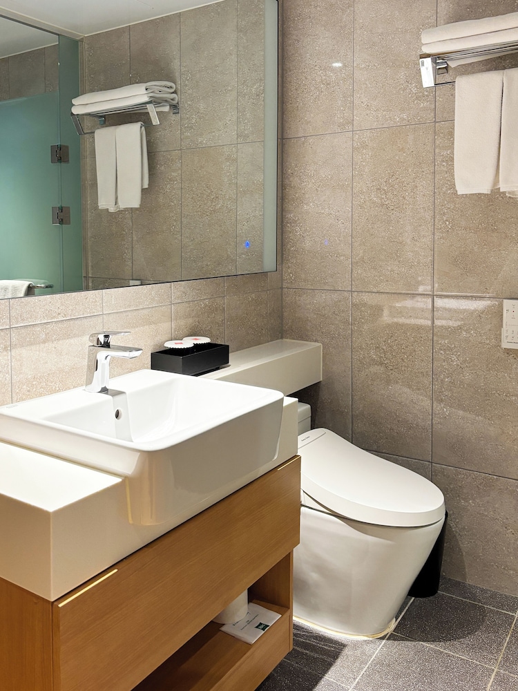 Habitación Estándar con 1 cama doble del hotel Ibis Suwon Ambassador. Foto 9