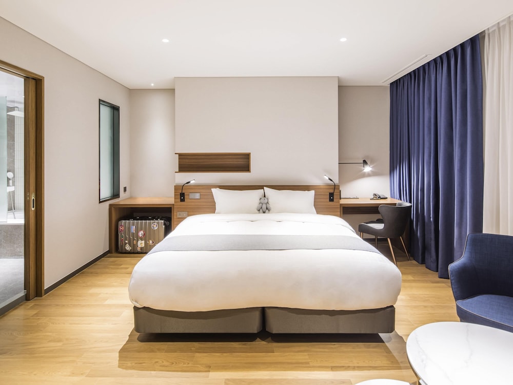 SUITE JUNIOR con 1 cama king size del hotel Ibis Suwon Ambassador