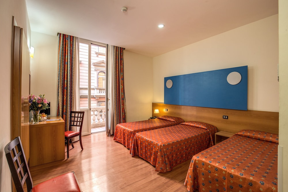 Habitación triple del hotel San Remo