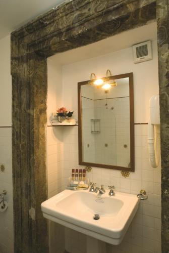 Suite Junior del hotel Antico Palazzo Rospigliosi. Foto 3