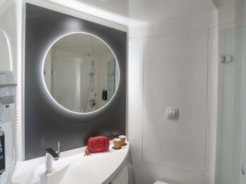 Habitación Doble Superior - 2 camas del hotel ibis Barcelona Aeropuerto Viladecans. Foto 3