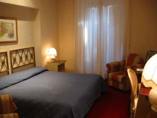 Habitación Doble del hotel Eliseo. Foto 7