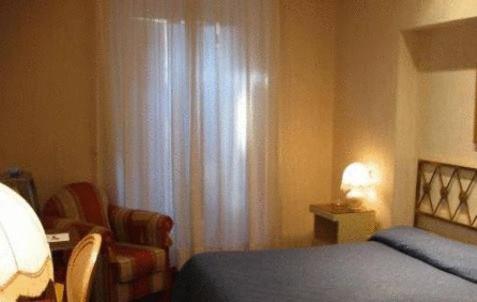 Habitación Doble del hotel Eliseo. Foto 9