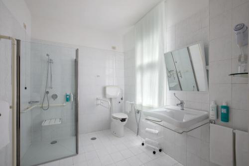 Habitación Doble adaptada para personas con discapacidad - 1 o 2 camas del hotel Quirinale. Foto 5