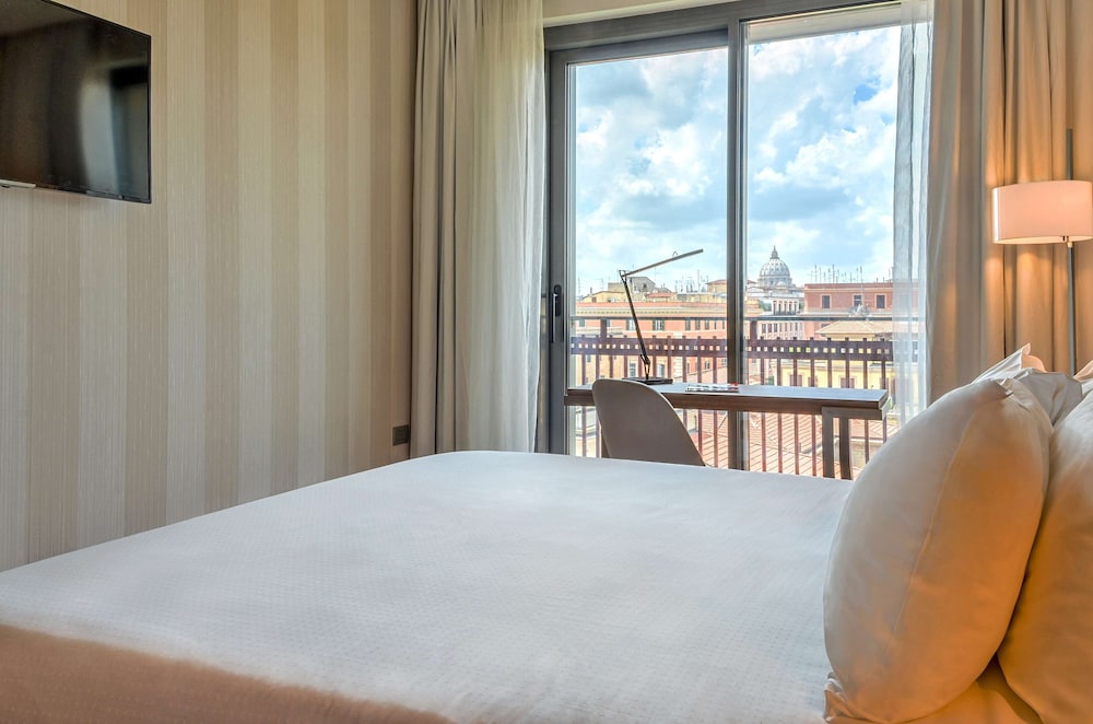 Habitación Premium (View) del hotel Nh Collection Roma Centro. Foto 3