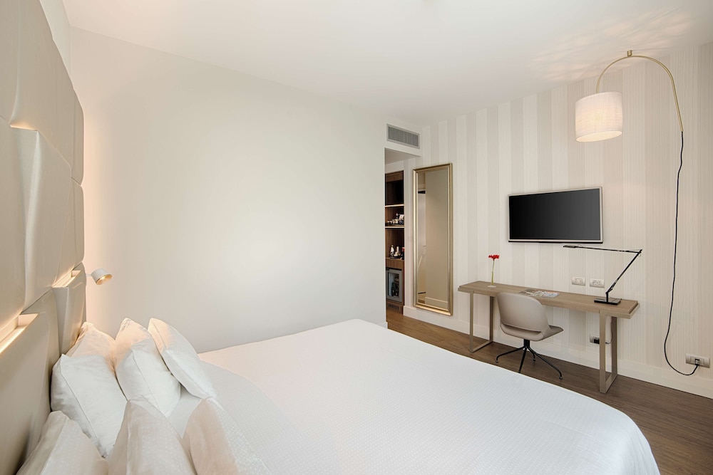 Habitación Premium (Extra Large) del hotel Nh Collection Roma Centro. Foto 2