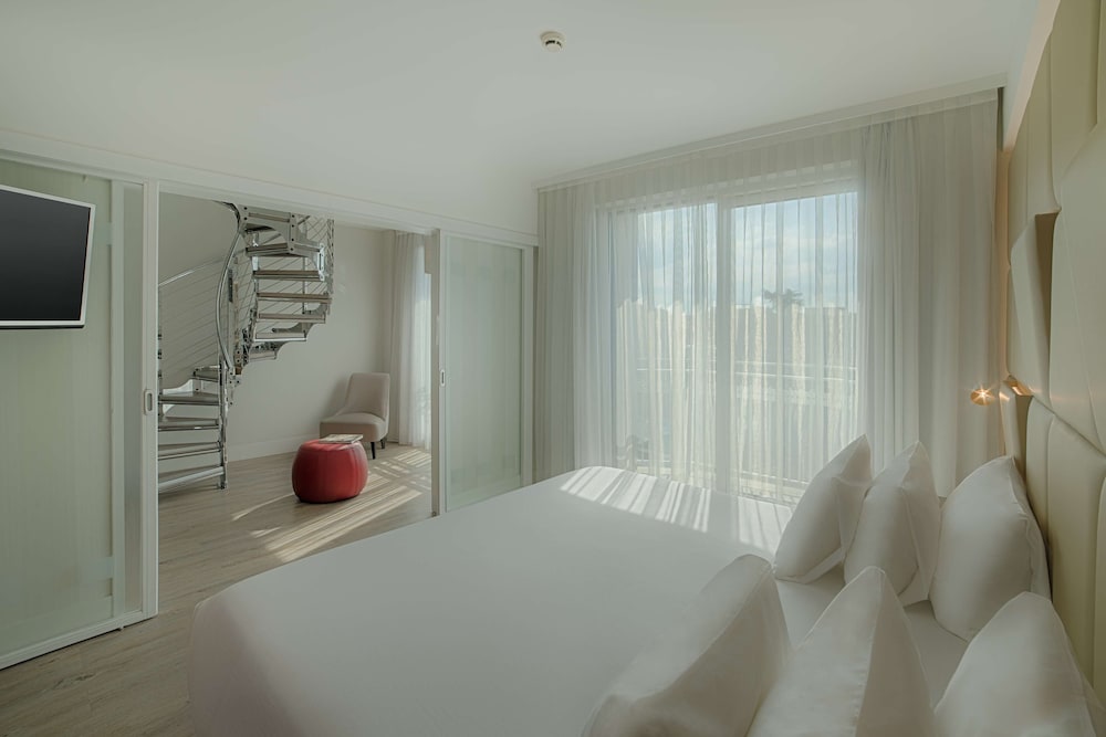 Suite (Duplex) del hotel Nh Collection Roma Centro. Foto 1