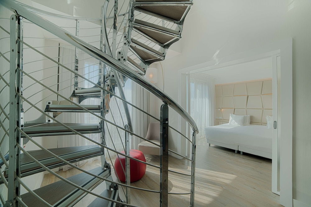 Suite (Duplex) del hotel Nh Collection Roma Centro. Foto 3