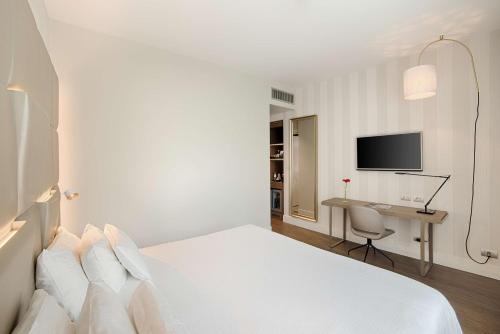 Habitación Doble Premium XL - 2 camas del hotel Nh Collection Roma Centro. Foto 4