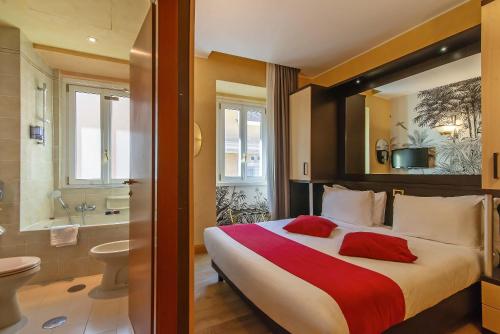 Standard del hotel Tritone. Foto 5