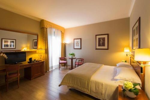 Suite Junior del hotel Starhotels Michelangelo. Foto 1