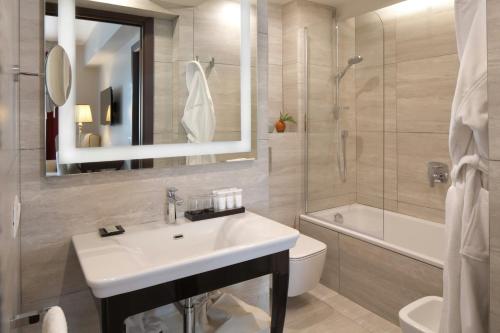 Suite del hotel Starhotels Michelangelo. Foto 6