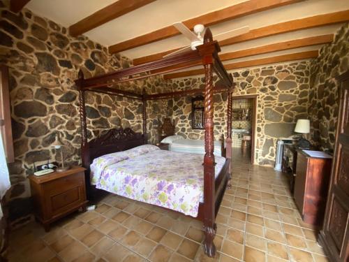 Habitación Triple Estándar del hotel Rural Restaurante Mahoh. Foto 2
