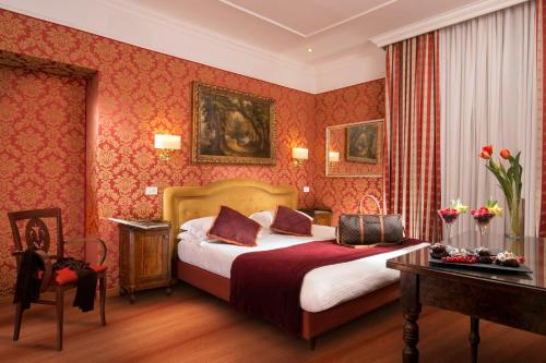 Habitación Triple Básica del hotel Morgana. Foto 1