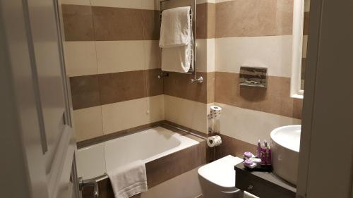 Habitación Triple Executive del hotel Morgana. Foto 5