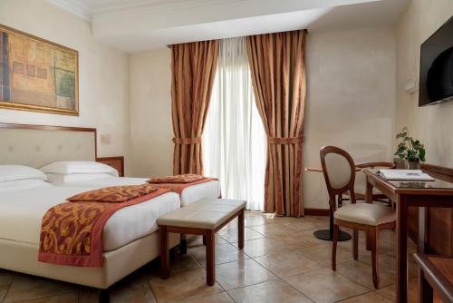 Habitación Doble Clásica - 1 o 2 camas del hotel Athena. Foto 5