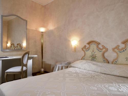 Habitación Doble Clásica del hotel Amadeus. Foto 1