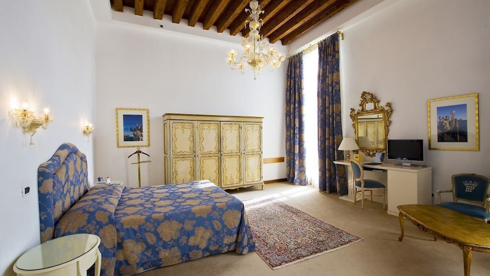 Habitación Deluxe con Vistas del hotel Principe. Foto 1