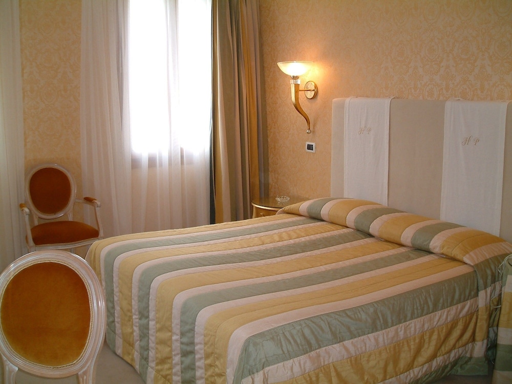 Habitación Clásica con vistas del hotel Principe. Foto 1