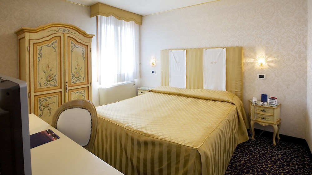 Habitación Clásica con vistas del hotel Principe. Foto 2