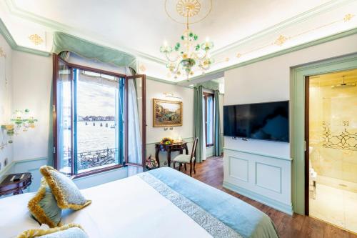 Habitación Doble Deluxe con vistas al Gran Canal - 1 o 2 camas del hotel Monaco and Grand Canal. Foto 6