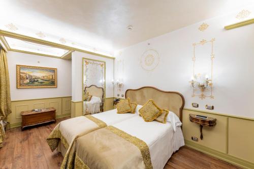 Habitación Doble Deluxe del hotel Monaco and Grand Canal. Foto 4