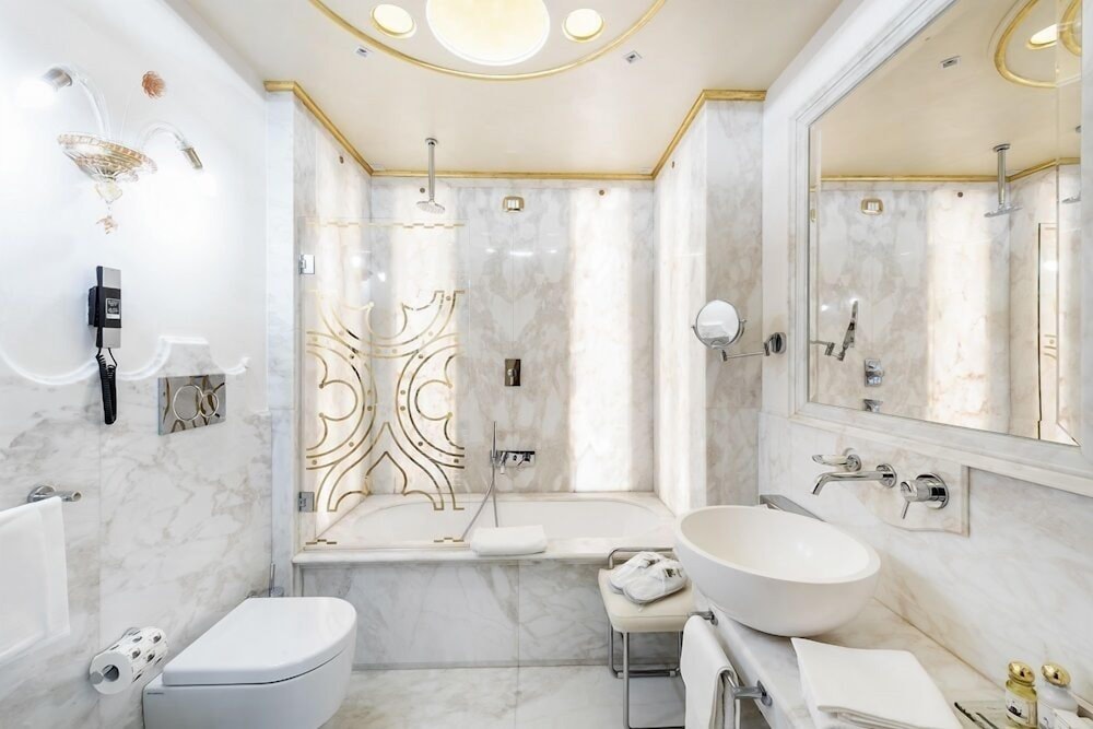Habitación Doble Exclusiva del hotel Monaco and Grand Canal. Foto 3